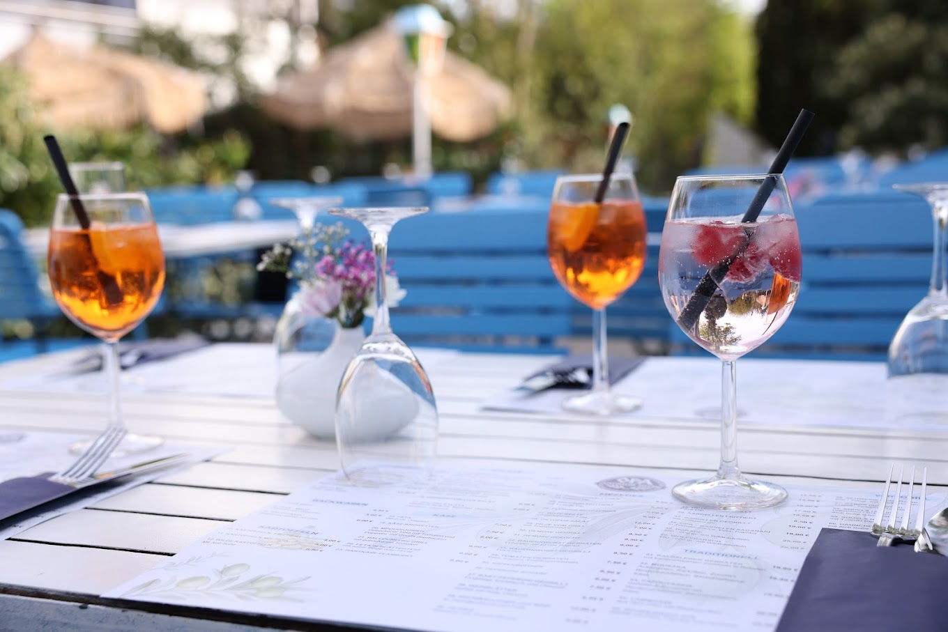 Terrasse Opa Taverne mit Aperitif